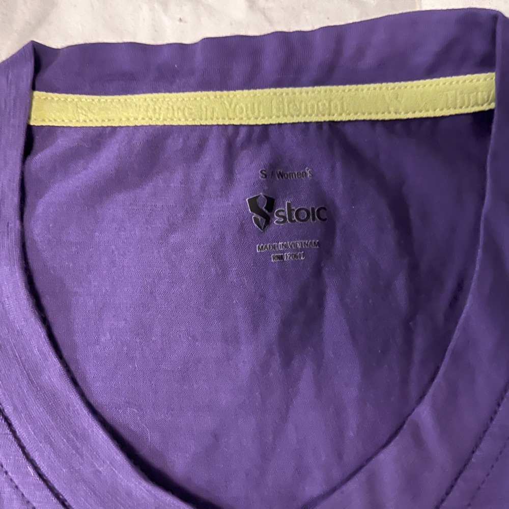Stoic ladies size small merino v-neck short sleeve top - Picture 2 of 4